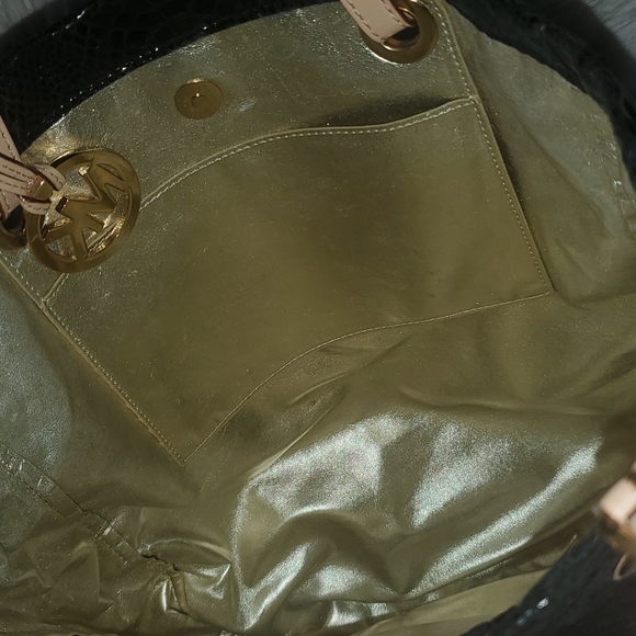 Michael Kors Black Snake Skin Tote | Gold Hardware | Shoulder Bag | OS - Picture 6 of 7